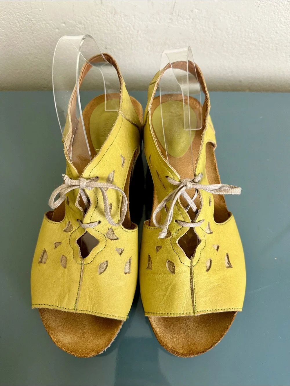 Sergio Tomani Patricia Lime Yellow Leather Wedge Sandal Sz EU 42 US 10.5-11